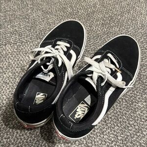 Vans Ward Sneaker - Kids' Size 5.0